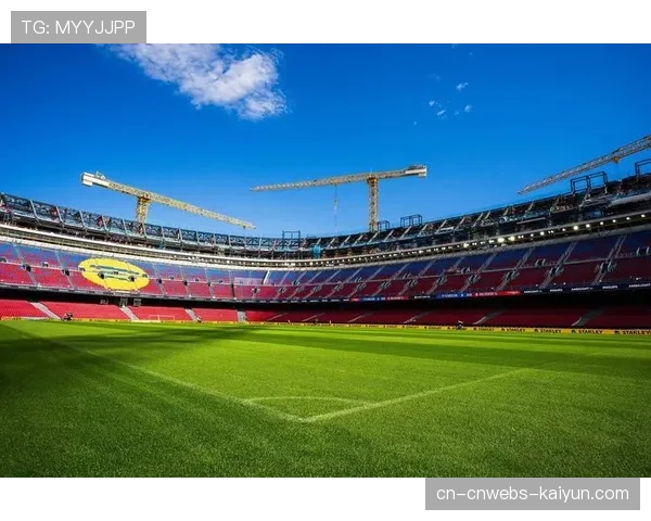 通讯：观察巴萨新星在诺坎普的首秀，其在前场压迫中的角色执行力